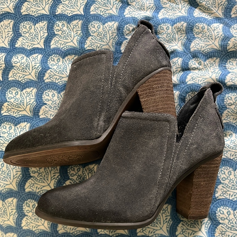 Vince Camuto Dark Grey Suede Booties 5.5